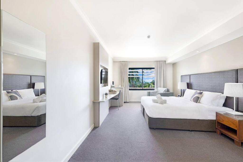 'Towering Palms' Resort-Style Apartment With A Separate Studio Darwin Exterior photo