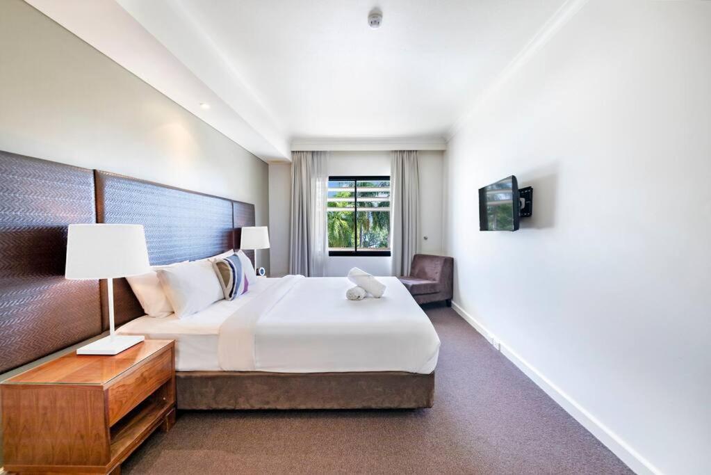 'Towering Palms' Resort-Style Apartment With A Separate Studio Darwin Exterior photo